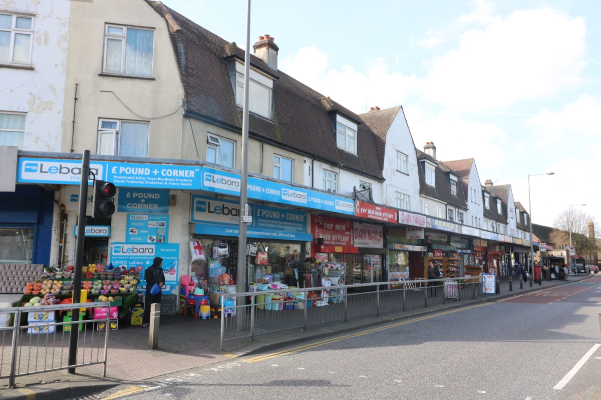 78 80 Wood Lane, Dagenham, Essex, RM8 2NT Little Croft Properties